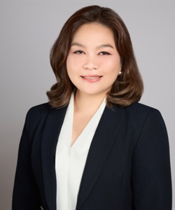 Rachanok Tiwa portrait